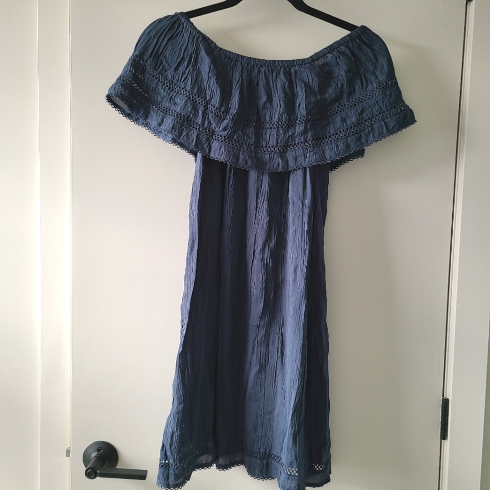 Aritzia Wilfred Emmie Off Shoulder Dress